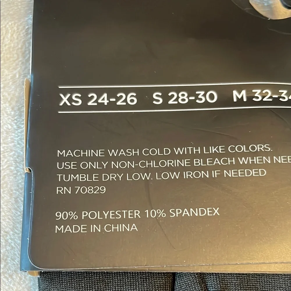 Brooklyn Cloth Black Boxer Briefs with Red Rose Design - Picture 4 of 4